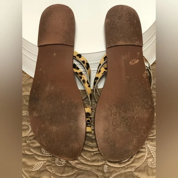 Naught Monkey Zooche Leopard Print Sandals - Picture 3 of 9